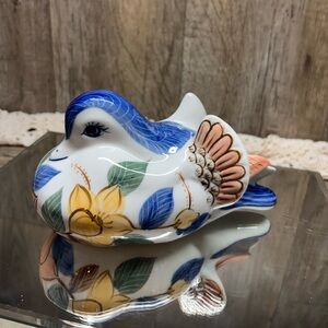 Vintage Thailand Beautiful Hand Painted Art Pottery Dove Bird Figurine, 6.5"L
